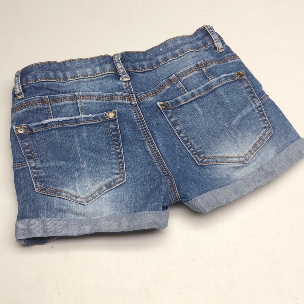 EIGHTY-TWO ARDENE SHORTIE JEAN SHORTS W0/25 ⭐️